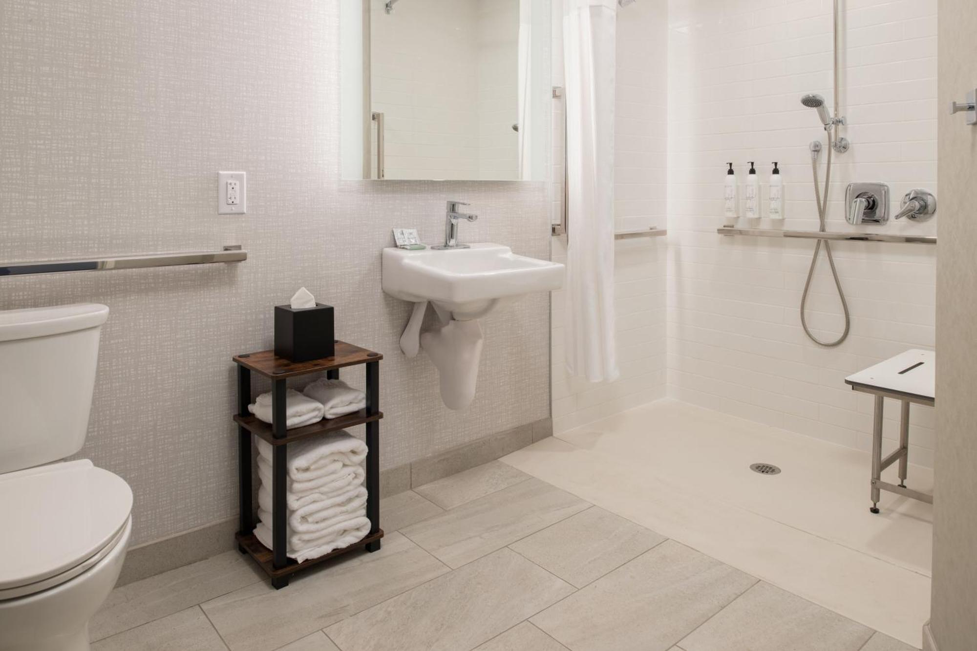 מלון Fairfield By Marriott איסאקה מראה חיצוני תמונה