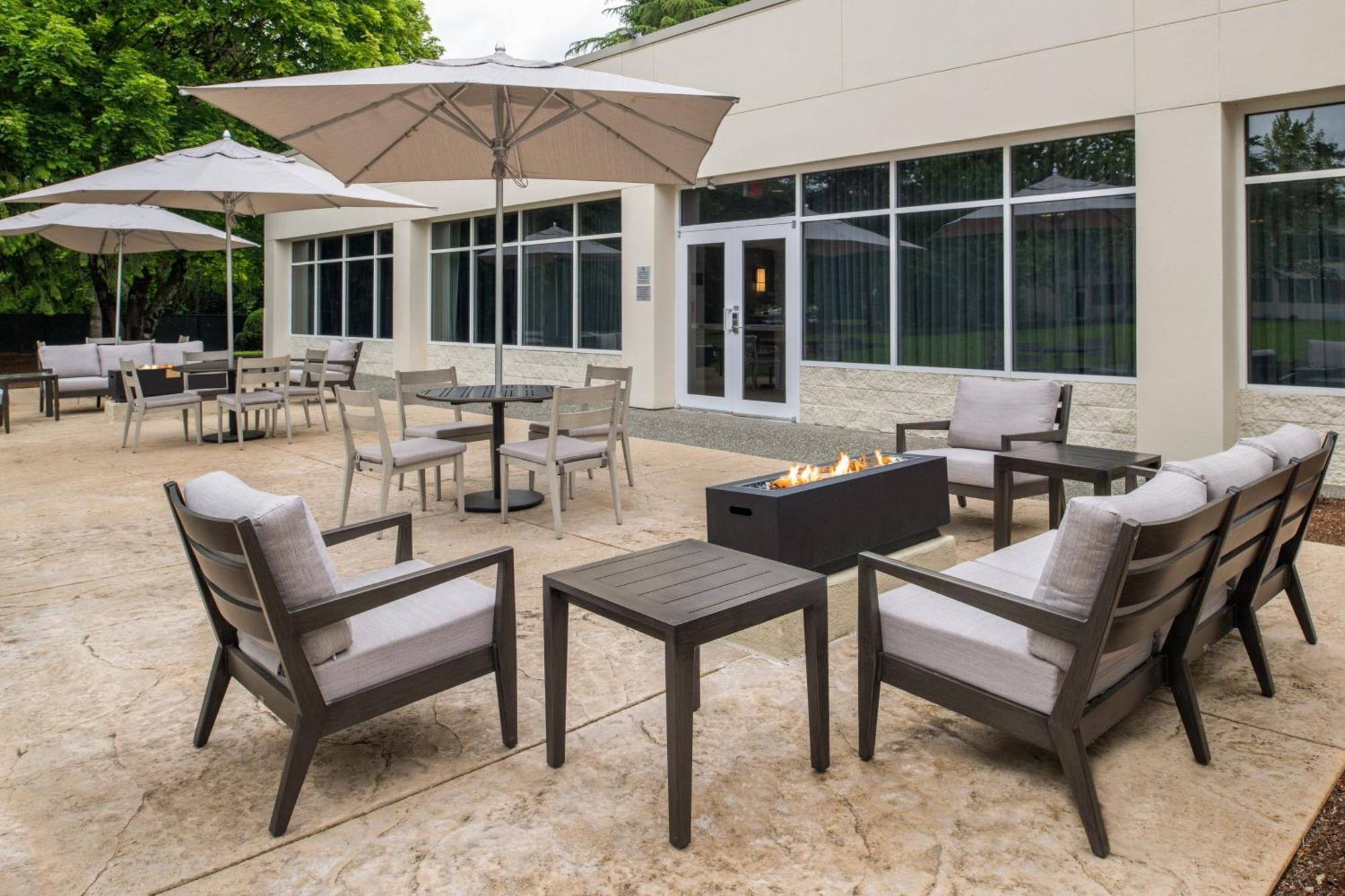 מלון Fairfield By Marriott איסאקה מראה חיצוני תמונה